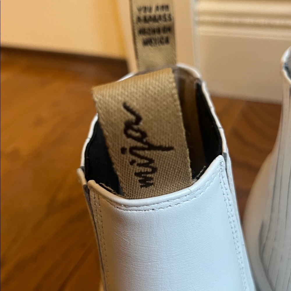 MIJA WHITE LEATHER CHELSEA BOOTS SIZE 9 - Picture 6 of 12